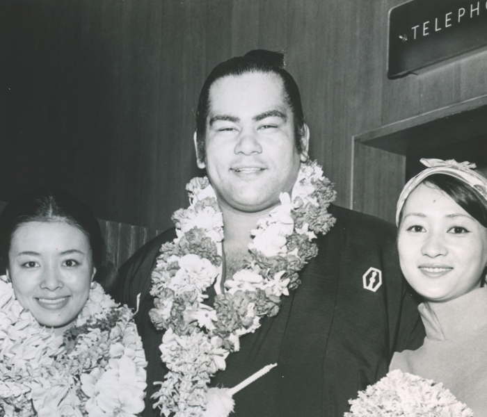 2-Jesse_Kuhaulua_300JCtone-CROP